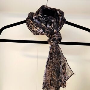 Leopard scarf